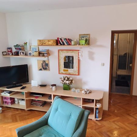 Apartment Silva, 50M From Beach Макарска Екстериор снимка