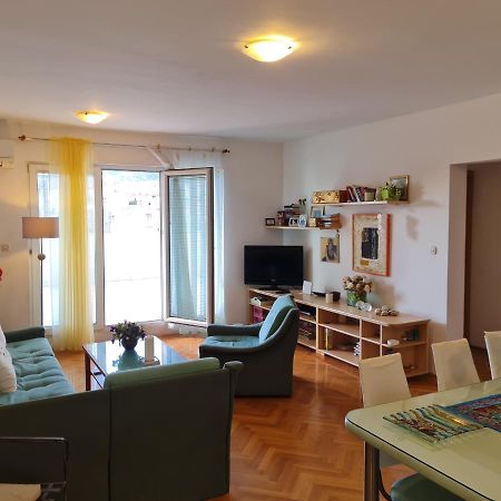 Apartment Silva, 50M From Beach Макарска Екстериор снимка
