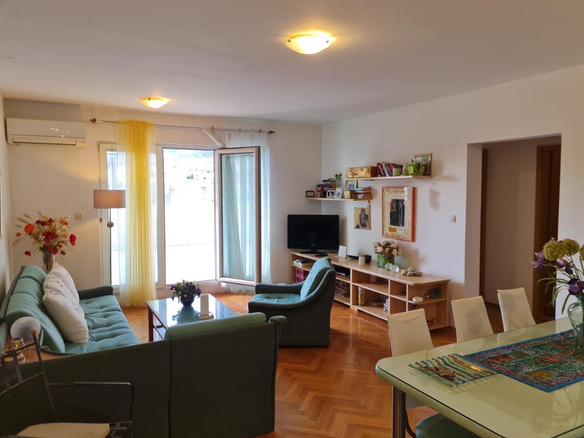 Apartment Silva, 50M From Beach Макарска Екстериор снимка