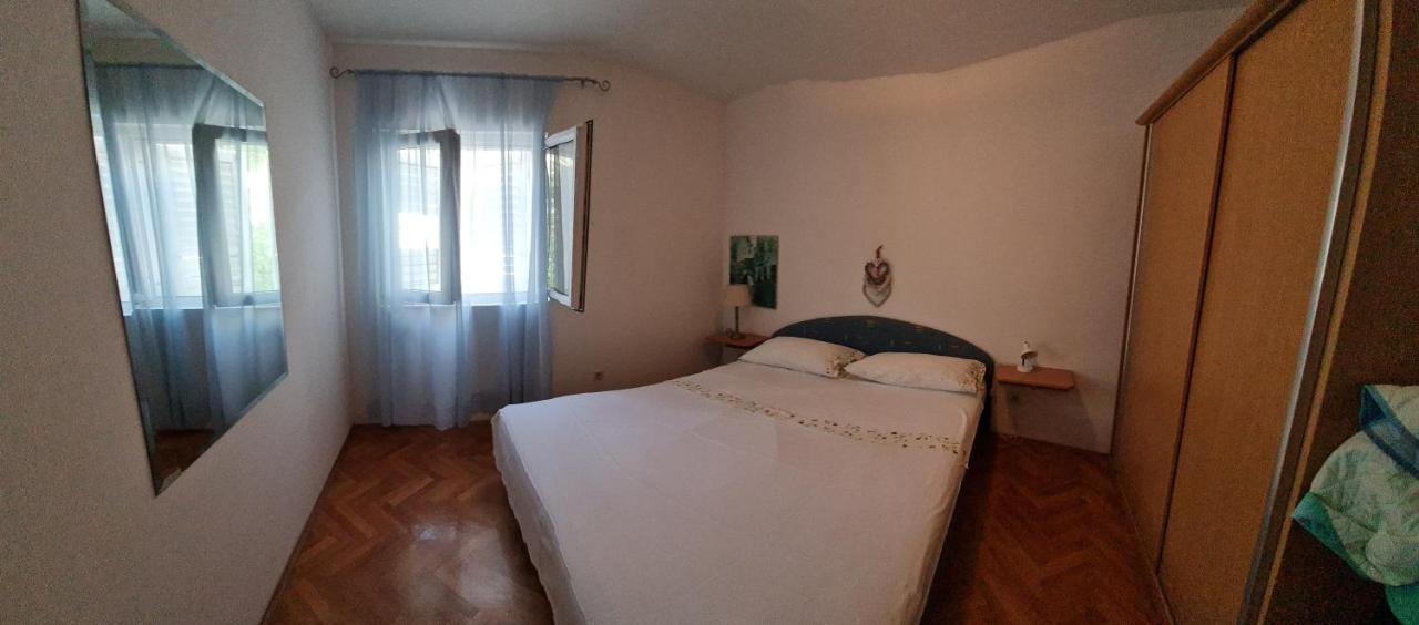 Apartment Silva, 50M From Beach Макарска Екстериор снимка
