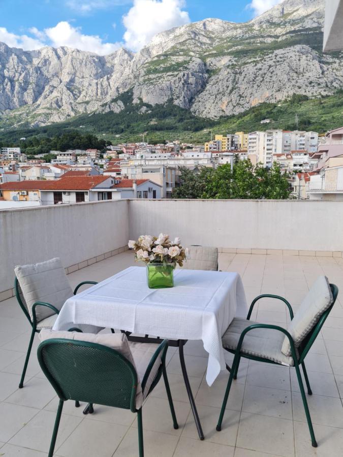 Apartment Silva, 50M From Beach Макарска Екстериор снимка