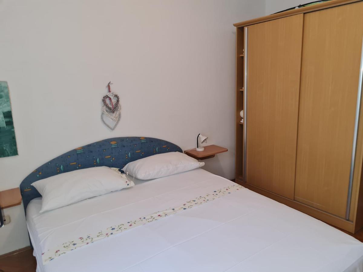 Apartment Silva, 50M From Beach Макарска Екстериор снимка