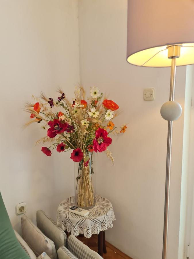 Apartment Silva, 50M From Beach Макарска Екстериор снимка